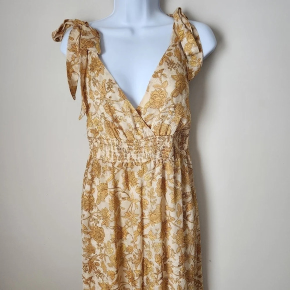 NWT Lulu's | Forever Days Cream Floral Jacquard Tie Strap Wide Leg Jumpsuit Sz M - Picture 5 of 13